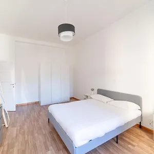 Hbhall Residenze Darsena Apartamento