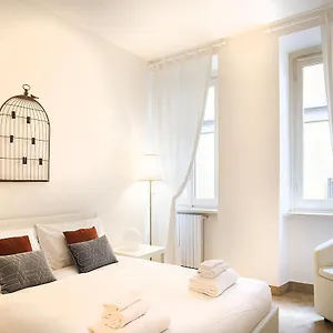 Easyhomes-disciplini Apartment